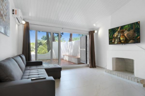 Pool side Villa Zara